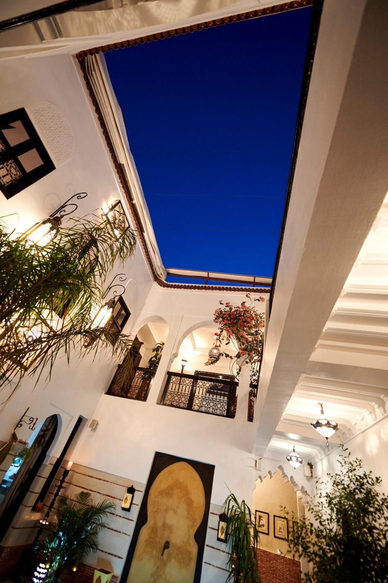 Riad Dar Amanza En Exclusivite Avec 4 Chambres Au Coeur De La Medina 마라케시 외부 사진